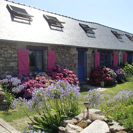 Les Gites Aux Volets Roses Landunvez Exterior photo