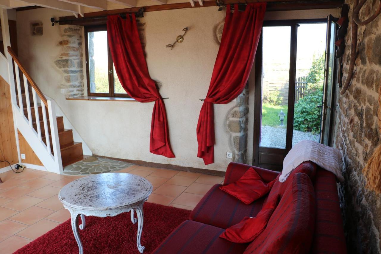 Les Aux Volets Roses Holiday home *
