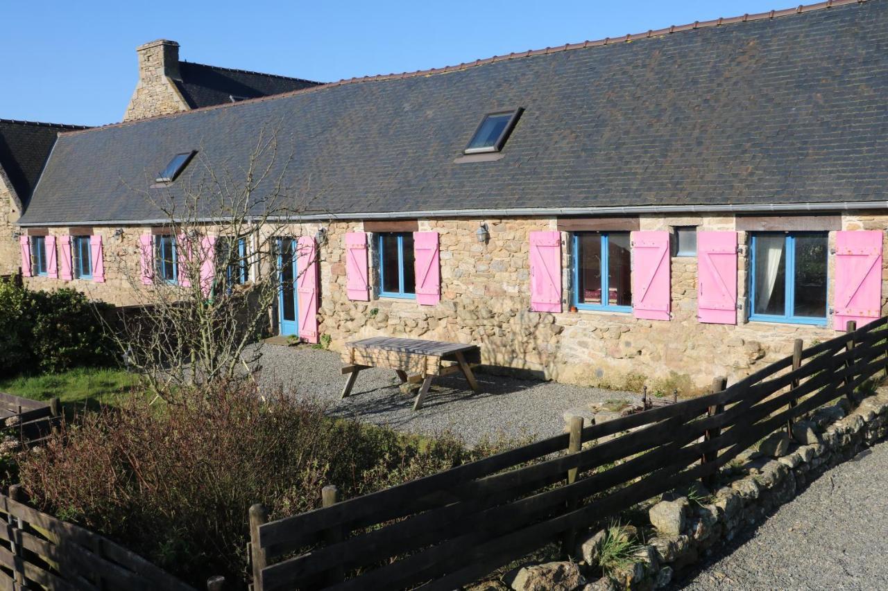 Holiday home Les Aux Volets Roses *