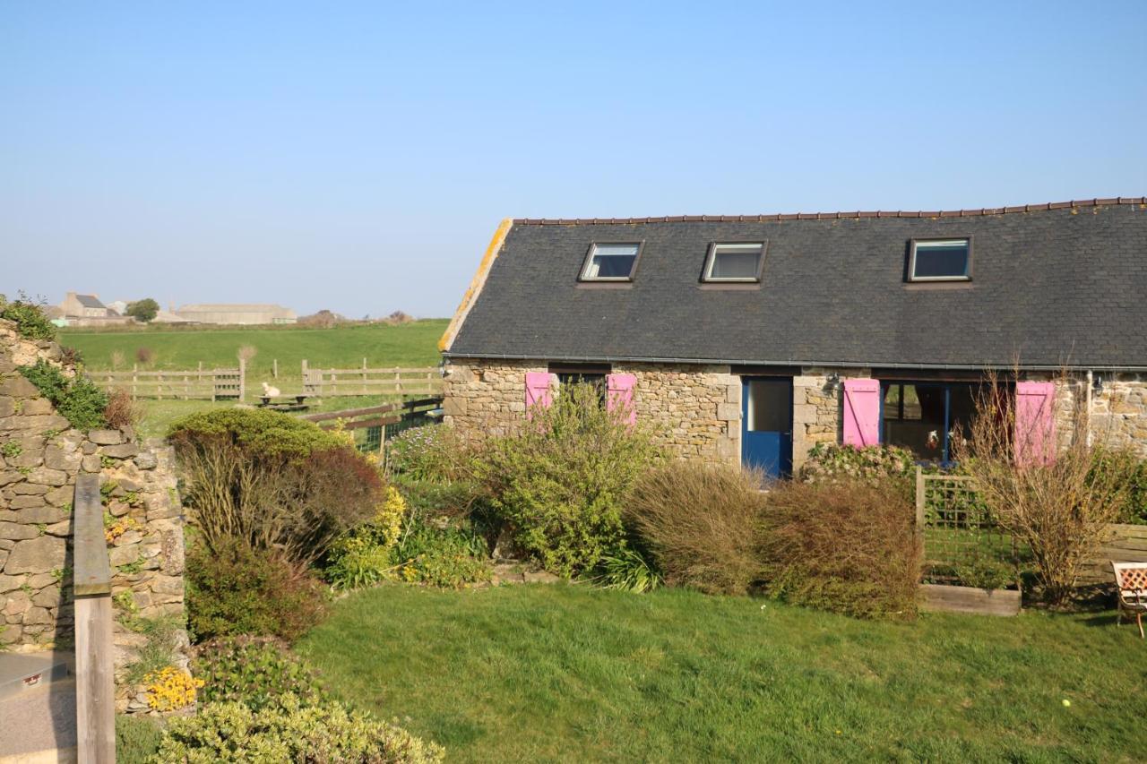 Holiday home Les Aux Volets Roses *