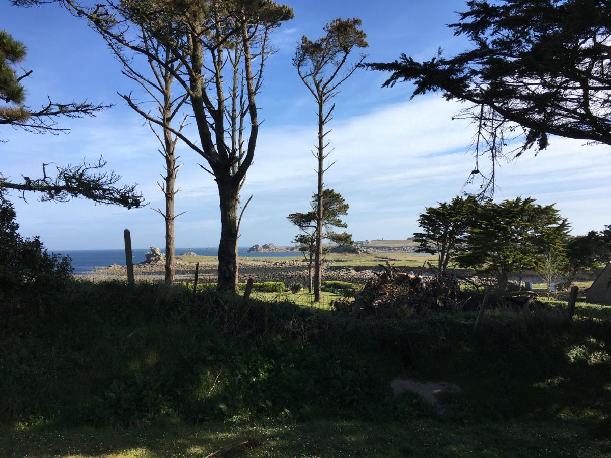 Holiday home Les Aux Volets Roses *